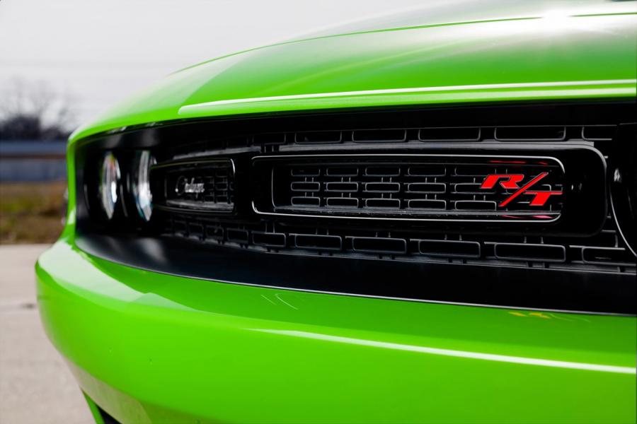  Dodge Challenger R/T Shaker 2015 года  (фото 17 из 54)